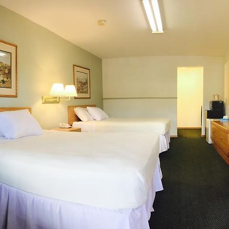 Dakota Cowboy Inn Custer Δωμάτιο φωτογραφία