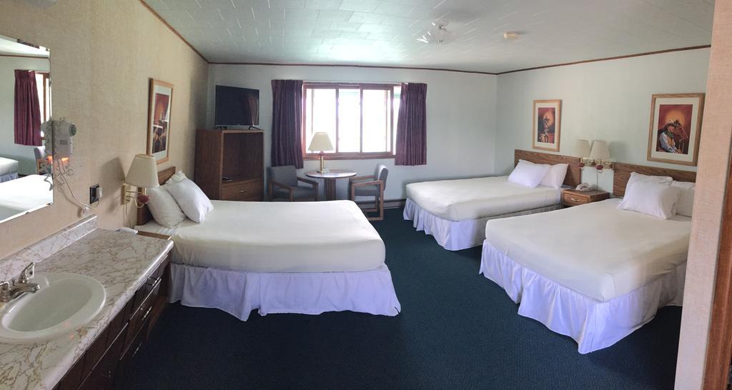 Dakota Cowboy Inn Custer Εξωτερικό φωτογραφία