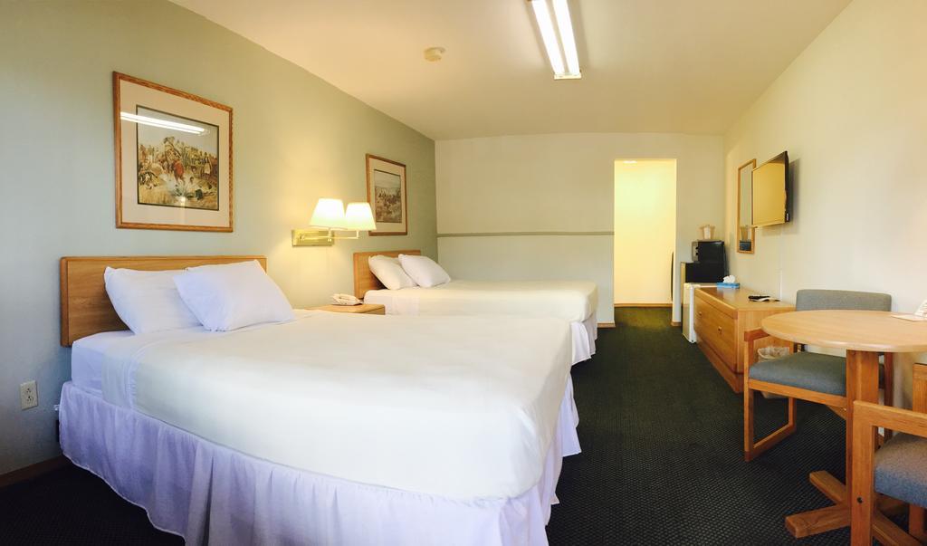 Dakota Cowboy Inn Custer Δωμάτιο φωτογραφία
