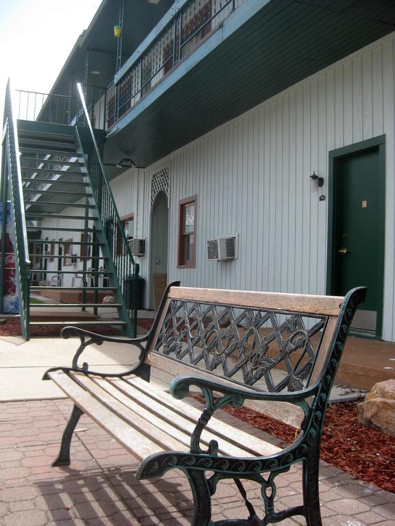 Dakota Cowboy Inn Custer Εξωτερικό φωτογραφία